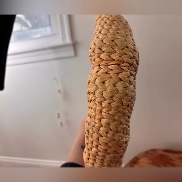 Cute Natural Bohemian Beachy Clutch - Picture 6 of 9